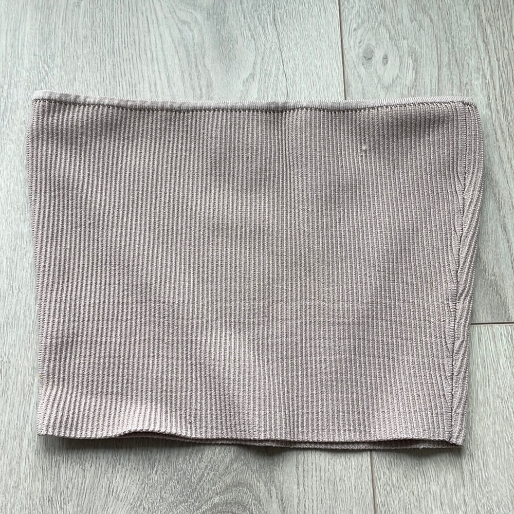 Aritzia Babaton Sculpt Knit Cropped Tube Top